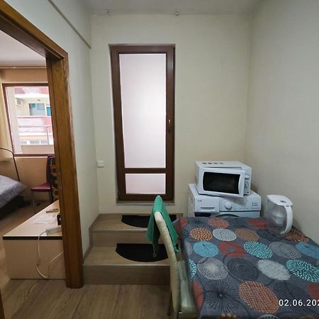 וארנה Apartment In The Center מראה חיצוני תמונה